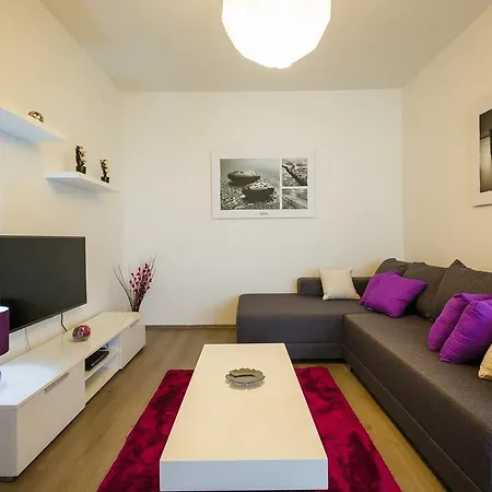 Ivni Apartmani Novigrad Istria Chambre photo