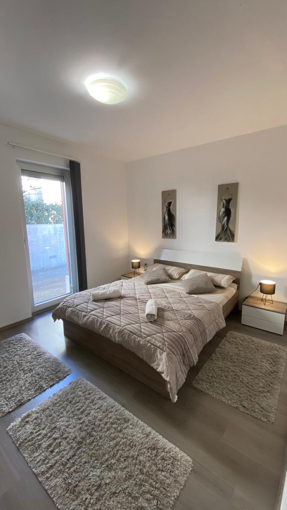 Apartment Ivni