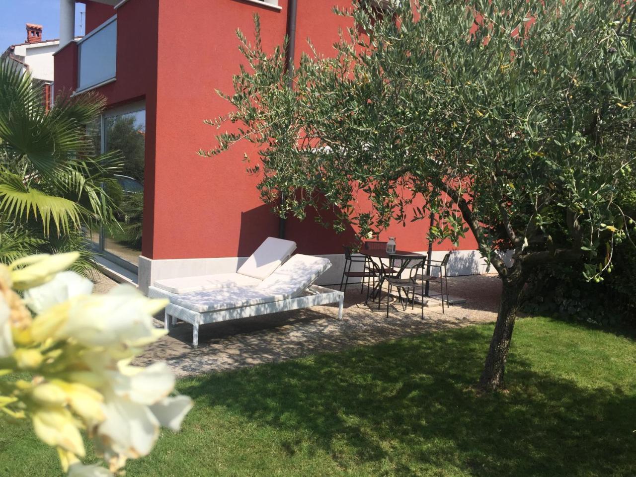 Apartment Ivni